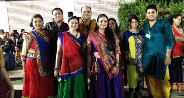 team-netweb-celebrated-navratri-2017-4